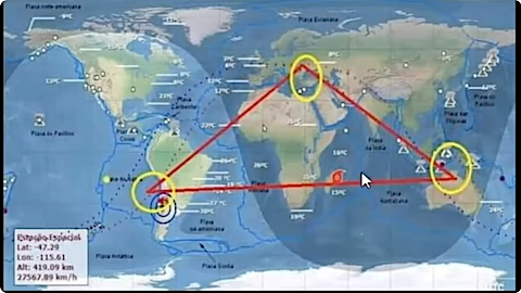 image World Map with triangle of the most devastating earthquakes